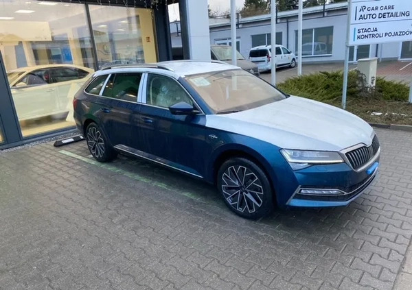 Skoda Superb cena 212300 przebieg: 6, rok produkcji 2023 z Piła małe 16